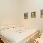 Atelier In Piazza Castello With Private Terrace ميلان