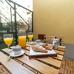 شقة Atelier In Piazza Castello With Private Terrace *