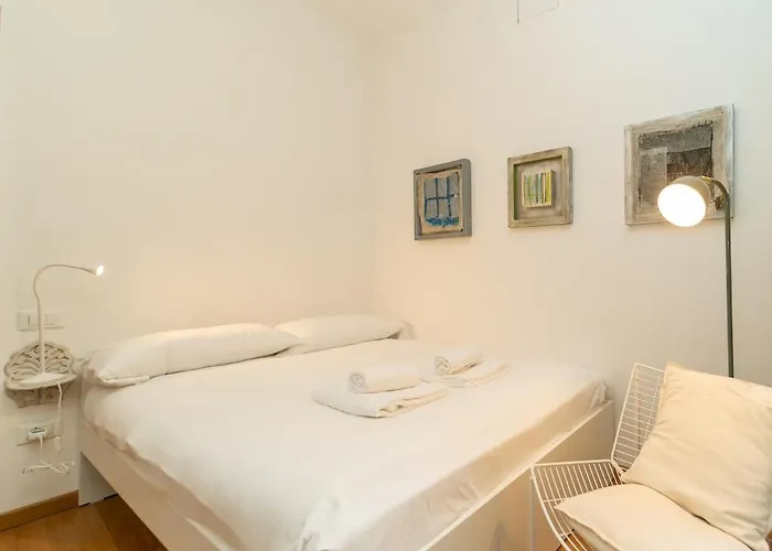 Atelier In Piazza Castello With Private Terrace Mailand